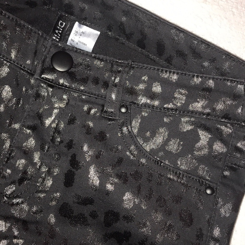 Jeans - Picture 2 of 3